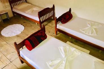 پانسیون Guesthouse Dritan Tethorja