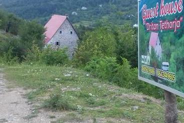 پانسیون Guesthouse Dritan Tethorja