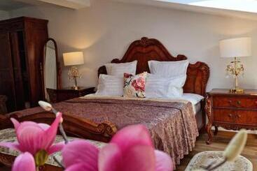 بنسيون Cetatea Medievala