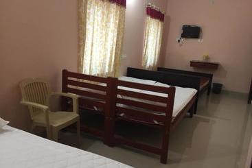 هاستل Mega Tourist Home