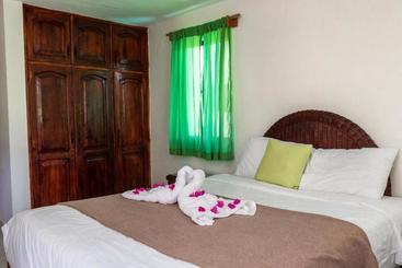 هاستل Riviera Punta Cana Eco Travelers