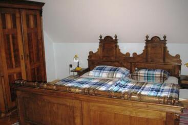 هتل Turistična Kmetija Dervarič