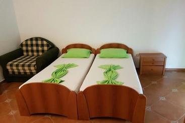 پانسیون Guesthouse Mb Knezevic