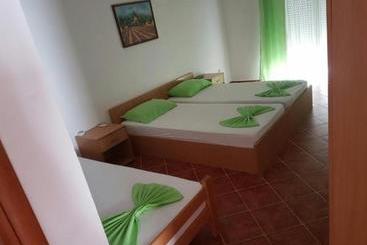 پانسیون Guesthouse Mb Knezevic