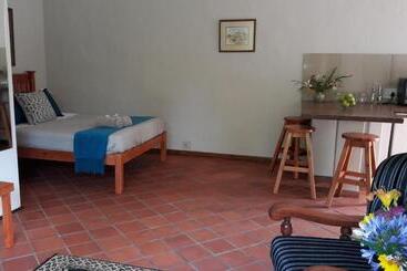 酒店 Sanfern Downs Cottage