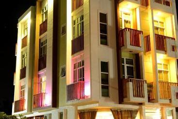پانسیون Express Inn At Hulhumale