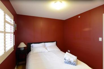 پانسیون Marpole Guest House
