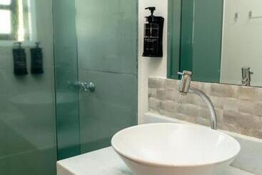 膳宿费 Pousada Camburizinho