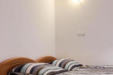 בית מלון כפרי Farm Stay Loger