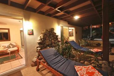 מלון דירות Corona Del Mar