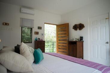 בית מלון כפרי Tamarindo Sunshine