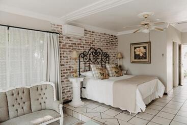 膳宿费 Arcadia Luxury Guesthouse