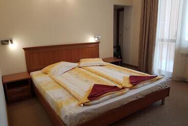 펜션 Guest House Markovi Aheloy