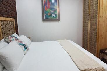 פנסיון Aliwal Villa Guest Lodge