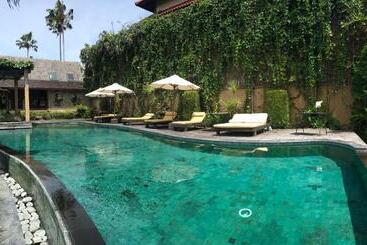 פנסיון Wayang Retreat