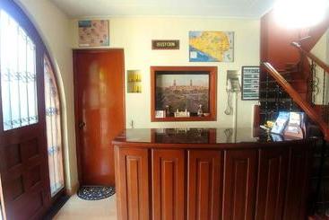 پانسیون Foresta Hostal