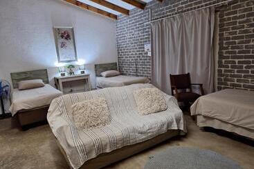 فندق Numbi Hills Self Catering
