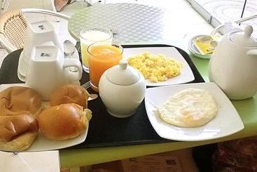 پانسیون Hostal Florida