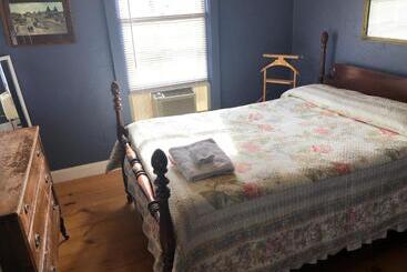 旅馆 Seafarer Inn And Cottages