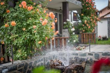 پانسیون Guest House Via