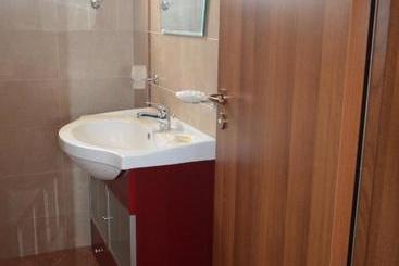 פנסיון Guesthouse Opal