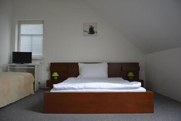 پانسیون Penzion A Restaurace U Strnada