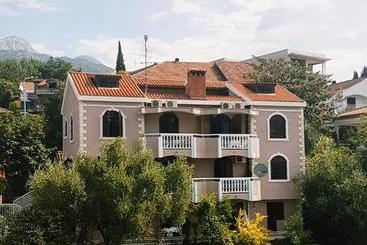 پانسیون Villa Nena