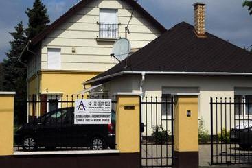 פנסיון Andi Ház