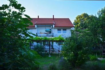 پانسیون Bistra Guest Rooms