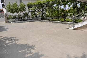 پانسیون Guest House Lalic