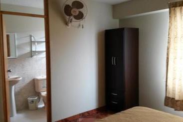 هاستل Antares Inn