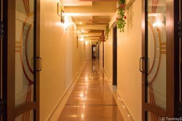 هاستل Vora Corporate Inn