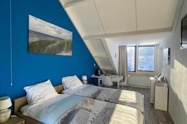 פנסיון Lise S Place