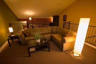 پانسیون Crooked Tree Guest Suites