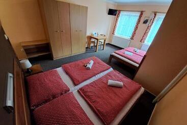 بنسيون U Bernardýna