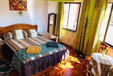 پانسیون Hostal Iskanwaya