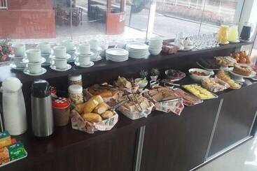 펜션 Pousada Divino