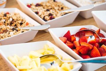 پانسیون Red & Breakfast