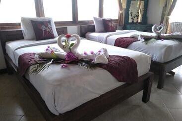 פנסיון Amerta Sari Hotel & Restaurant