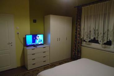 پانسیون Apartments Villa Svetlana