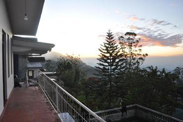 Pensão Farah Guest Inn