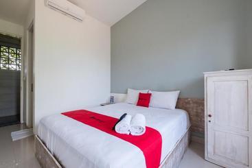 ペンション Reddoorz @ Pecatu Ungasan