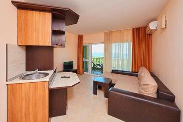 پانسیون Guest House California