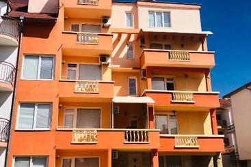 پانسیون Guest House Rai