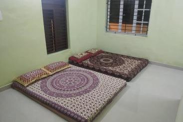 پانسیون Xavier Guest House