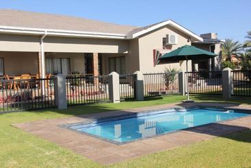 ペンション Augrabies Valle Guesthouse