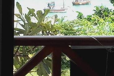 بنسيون Baywatch & Jayaweera House