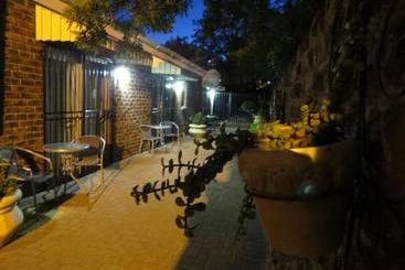 ペンション Coral Tree Guest Rooms