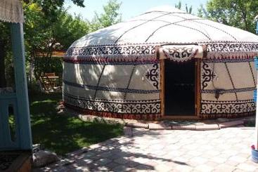 پانسیون Guesthouse Kishimzhan