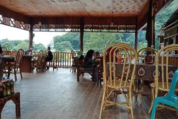 پانسیون Ida Guest House & Jungle Trekking